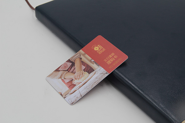 钥匙扣卡是否可以做成IC ID复合卡，，，，，可以的话有哪些样式？？？？？