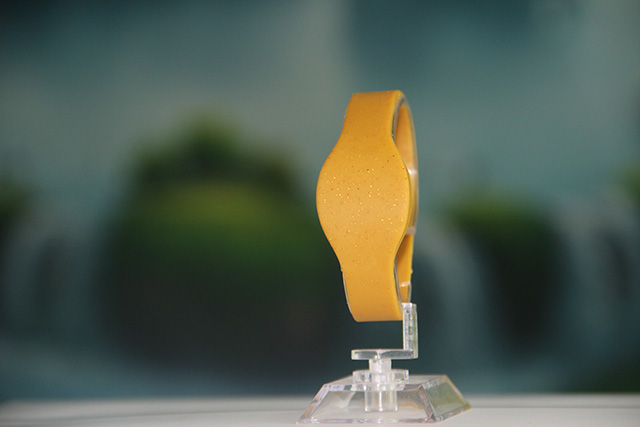 门禁卡在那里配？？？？？？