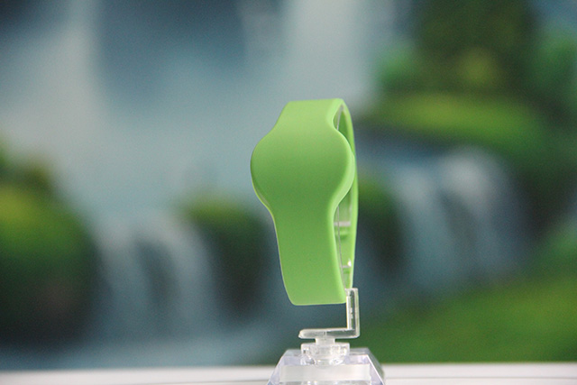 怎么手工焊接织唛腕带织唛腕带？？？