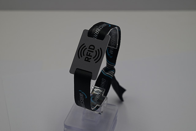 怎样设计、制作高等的VIP会员卡？？？