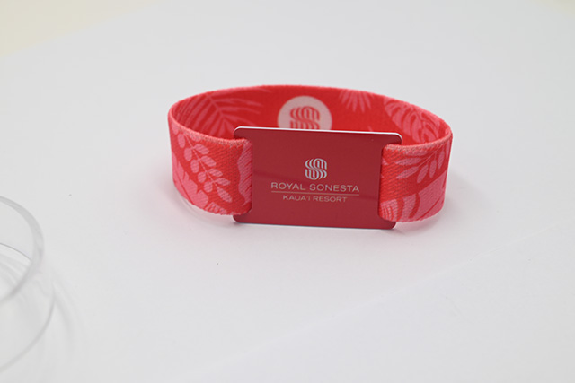 工牌要不要带？？？？？？