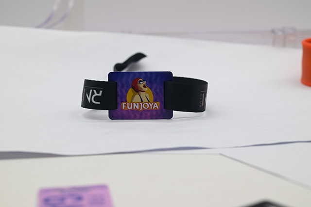  专业校园卡制作，，，，，磁条卡制作，，，，，货发天下！